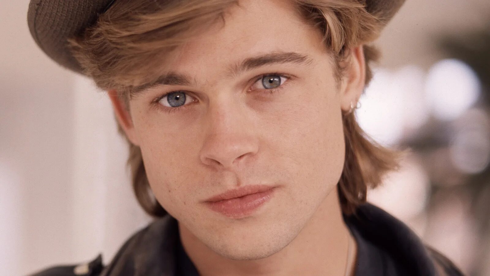 Брэд питт песни. Brad Pitt young. Брэд Питт 1990. Брэд Питт фото. Брэд Питт в 16 лет.