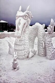 Фигурки из снега дракона