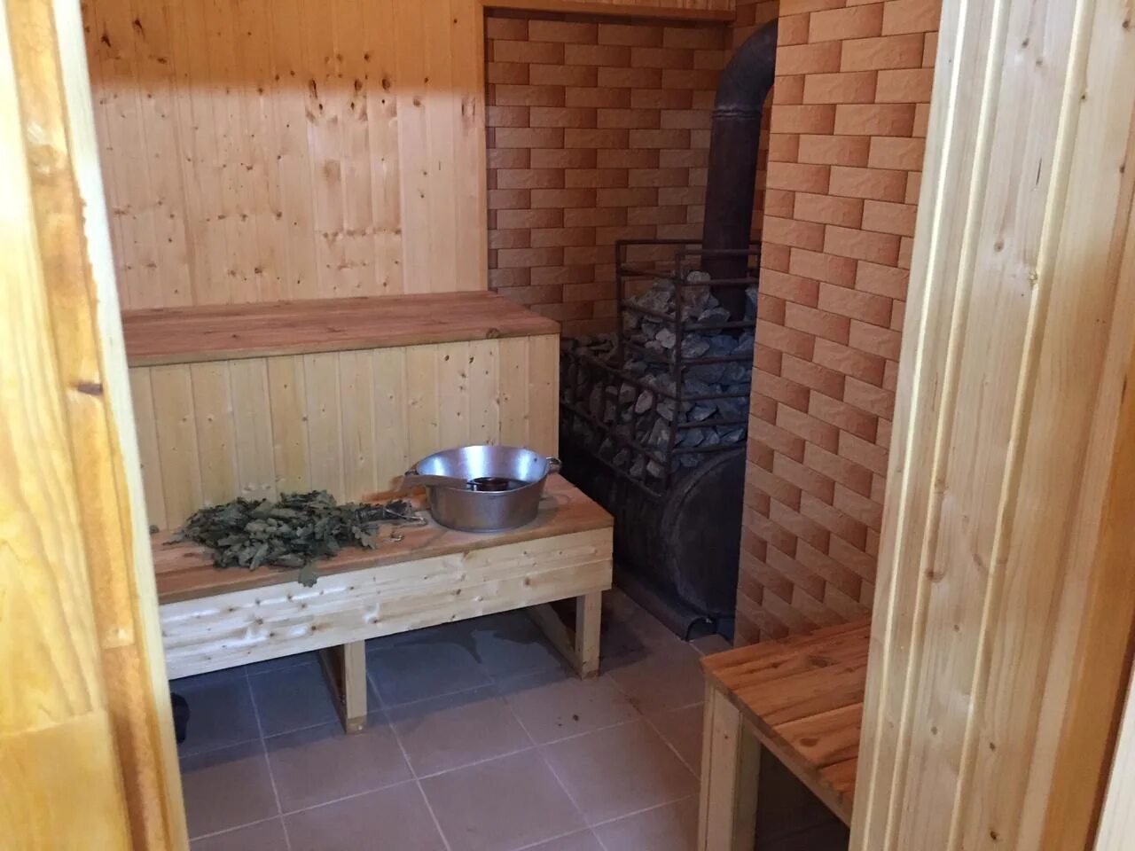 Бараса хаус в самаре на 9 просеке. Воронежская 34 баня деревенька. Аренда коттеджа в новокуйбышевске. Баня 4 самара. Сауна хо самара.