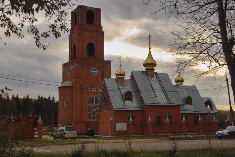 храм поселка лесной. храм в лесном тверская область. храм поселка лесной. илии пророка храм, п. посёлок лесные поляны пушкинский район.