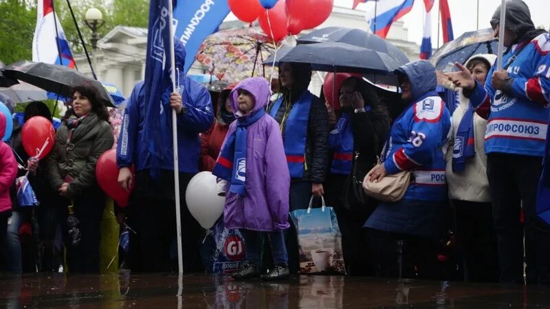 Концерт на крепостной горе Ставрополь. Митинг 1 мая Ставрополь. Первомайский митинг в Ставрополе. Ставрополь люди. Митинг ставрополь