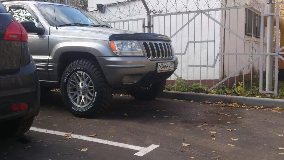 Джип гранд чероки 2002. Grand cherokee шины. Grand cherokee zj резина 255. Колеса на grand cherokee 2000. Резина jeep wj r16.