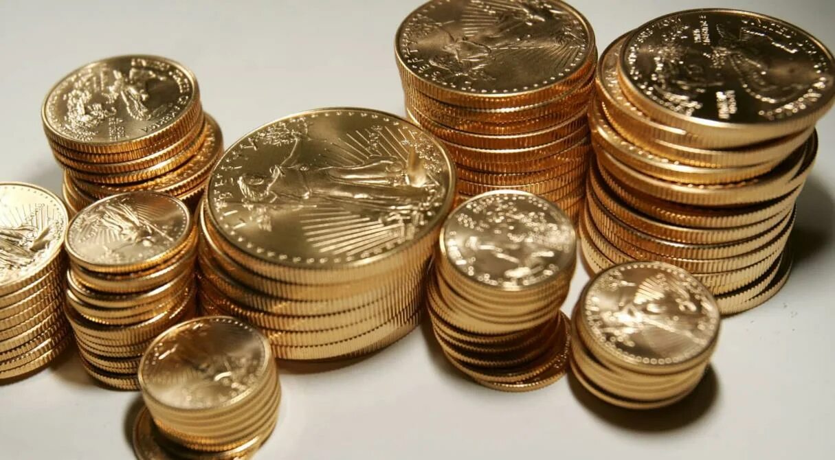 Монета Золотая. Металлические деньги. Золотые инвестиционные монеты. Золото и серебро монеты. Драгоценные металлы и иностранная валюта