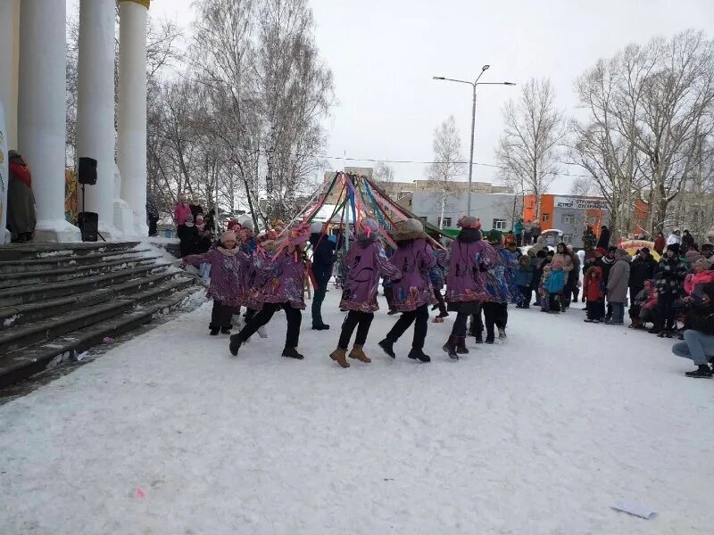 Масленица в пермском крае 2024. Празднование Масленицы. Праздник в городе. Масленица в России. Масленица в Глазове.