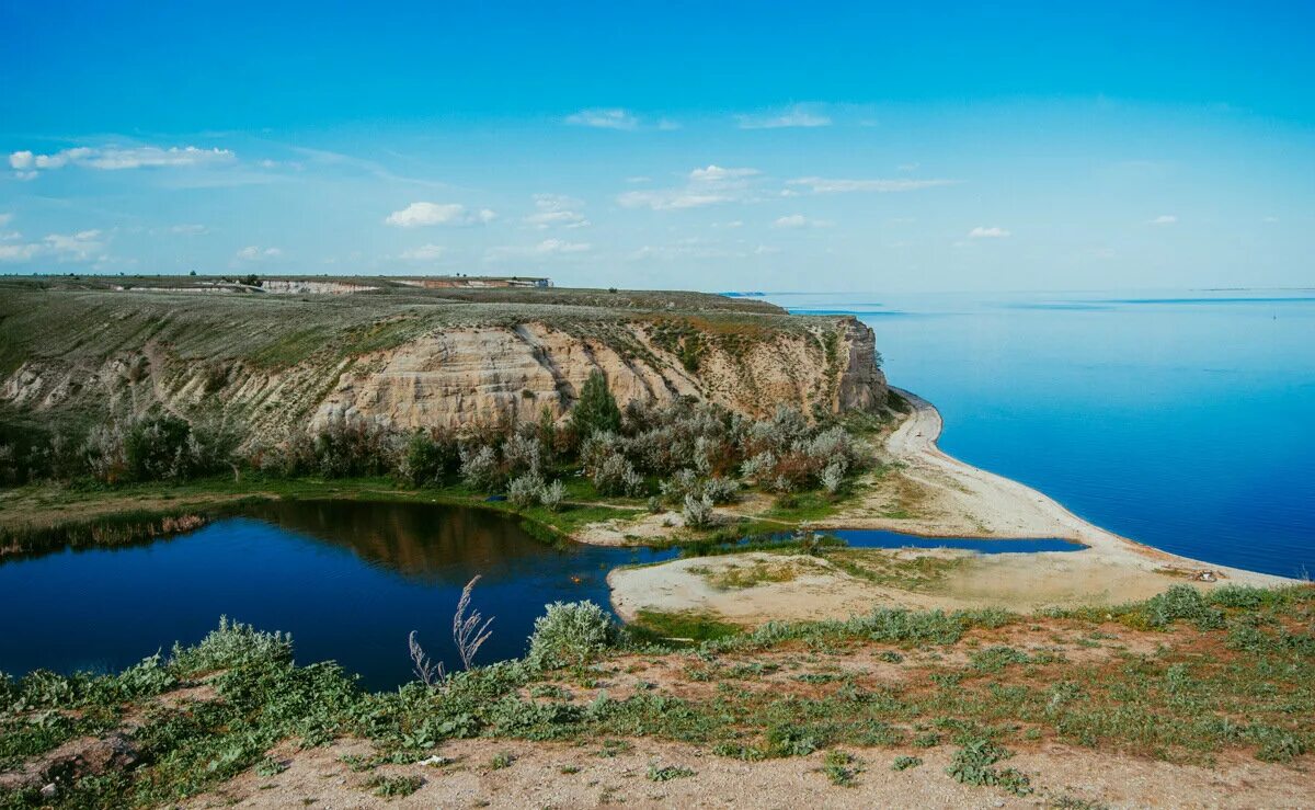 Красивые места саратовской. Утёс Степана Разина. Утёс Степана Разина Саратов. Утёс Степана Разина Саратовская. Нижняя Банновка Утес Степана Разина.