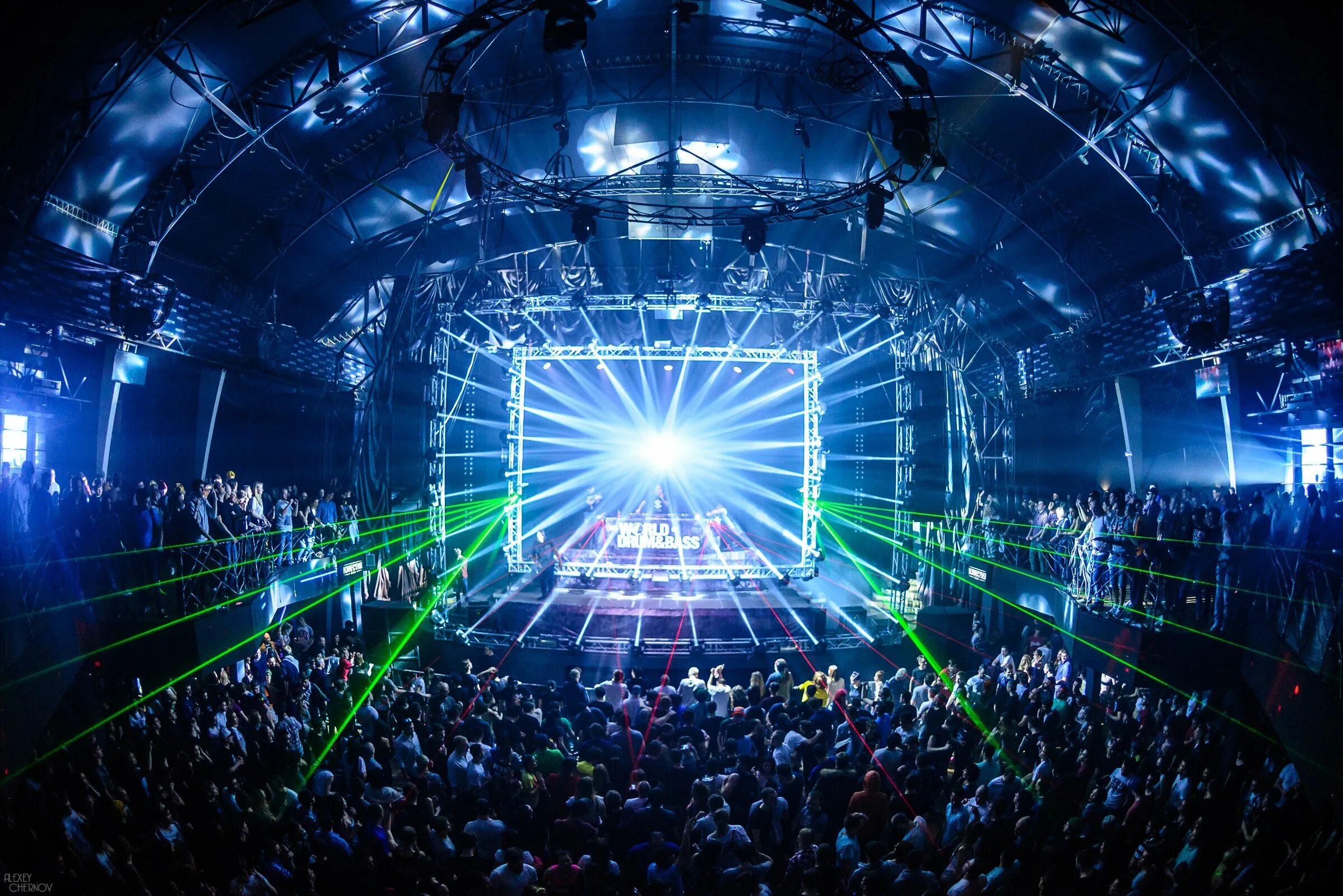Н бейс. Ворлд оф драм энд бейс. drum and bass. world of drum and bass. драм басс.