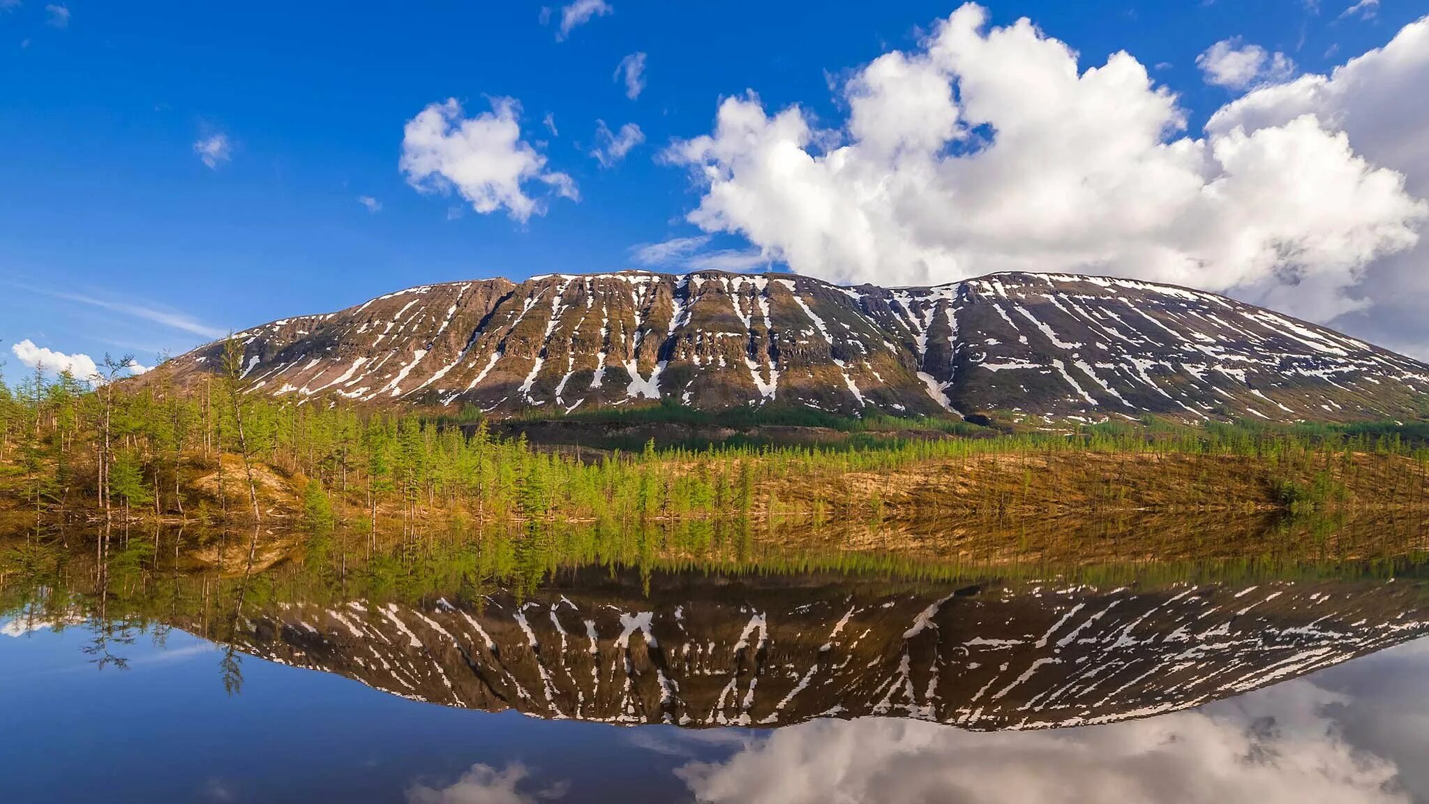 Гора камень на плато путорана. Среднесибирское плато путорана. Плато путорана красноярский край. Плато путорана. Плато путорана.