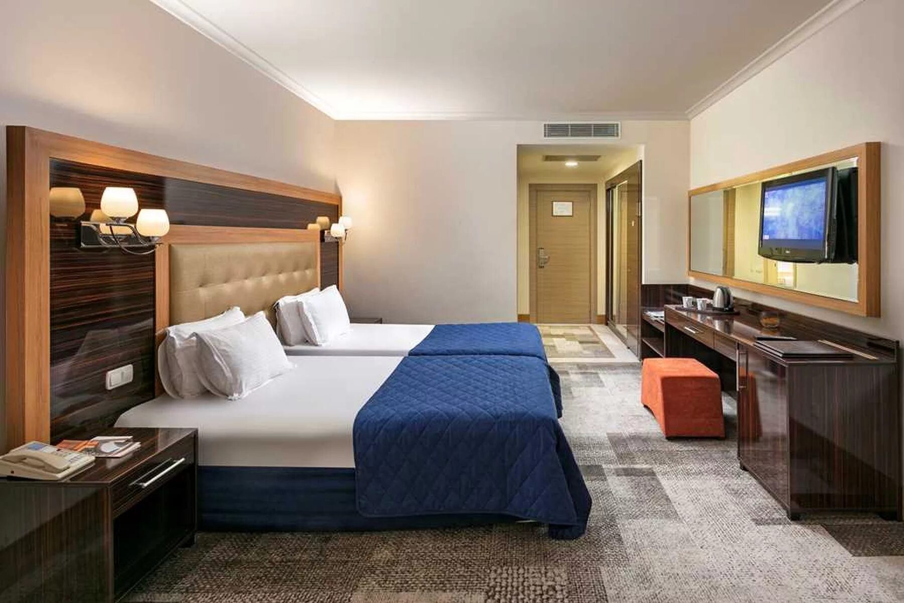 Отзывы отель пайн. Pine house hotel 4. Pine bay отель в кушадасы лифт. Villa pine tivat. Кушадасы пайн бэй холидей резорт номера отеля.
