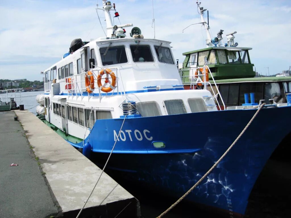 Теплоход пассат владивосток. Пароходы проекта 737. Теплоход владивосток. Пароходы проекта 737. Теплоход русь владивосток.