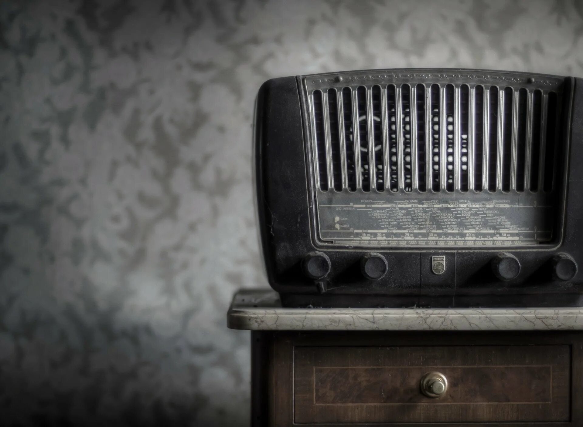 Background radio