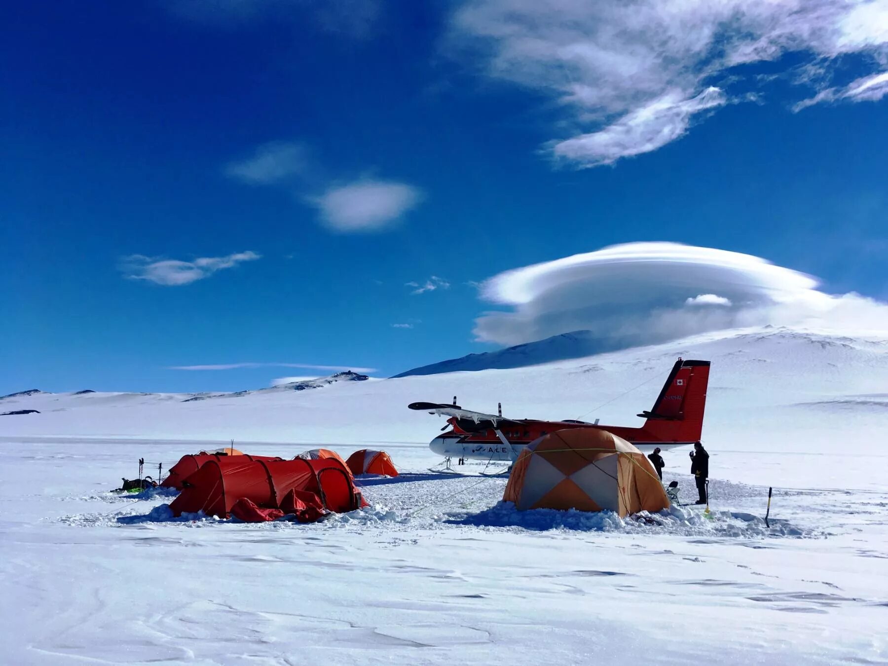 Американская антарктическая станция амундсен скотт. Быт полярников. Дом полярника внутри. Каковы условия быта полярников. Полярная станция амундсен-скотт.