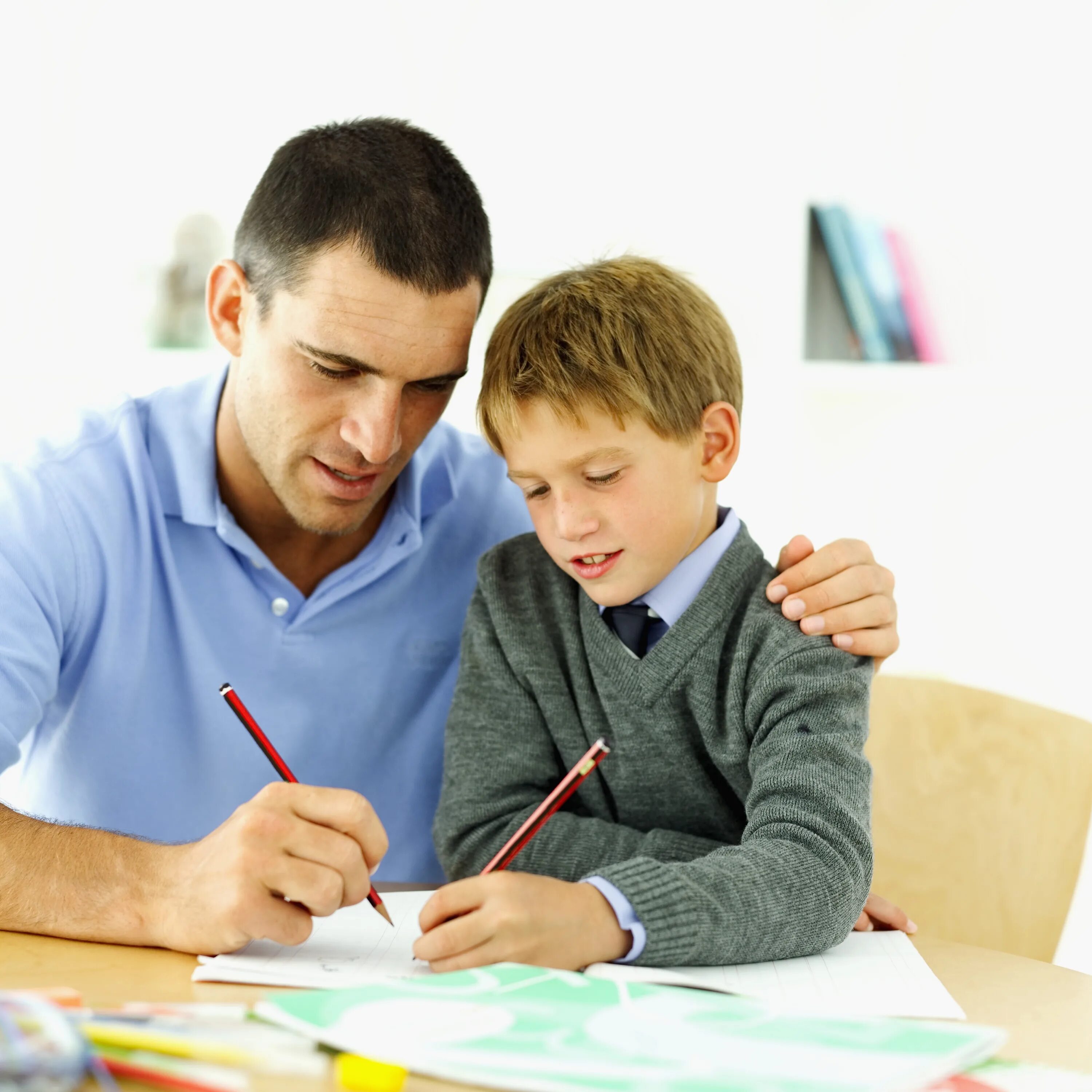 His father a teacher. Родители и школьники. Школьники с родителями и учителями. Родители и дети. Родители и дети школьники.