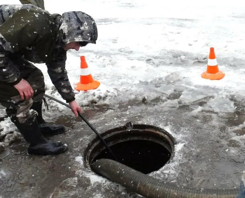 Самара прочистка. Засорение канализации. Промывка ливневой канализации. Прочистка канализационная. Гидродинамическая промывка ливневой канализации.