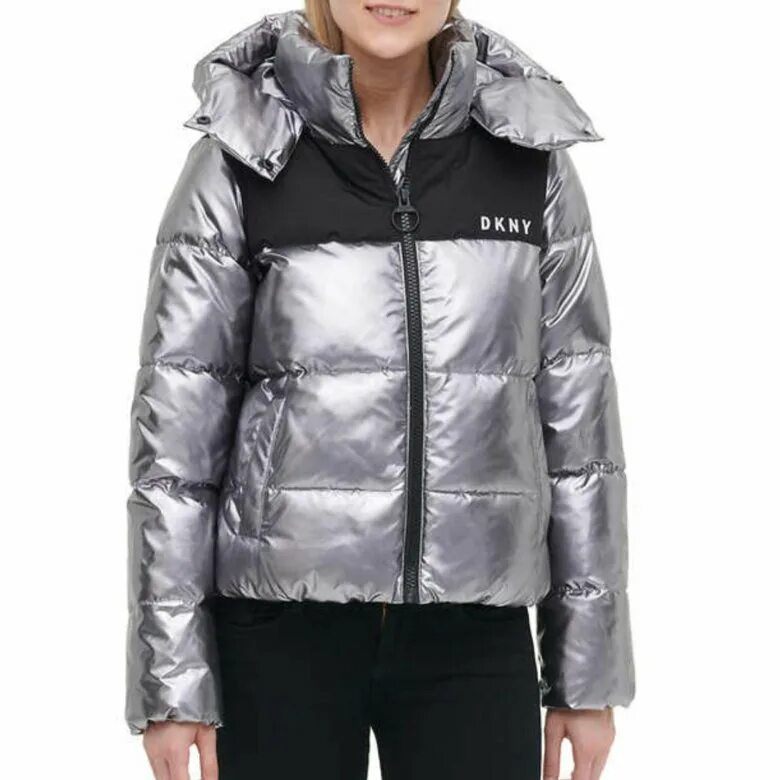 Пуховик с блеском. Logo Puffer Coat DKNY. Куртка DKNY Sport женская. DKNY logo женская куртка. Packable Puffer DKNY куртка женская серая.