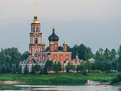 Библиотека старая русса