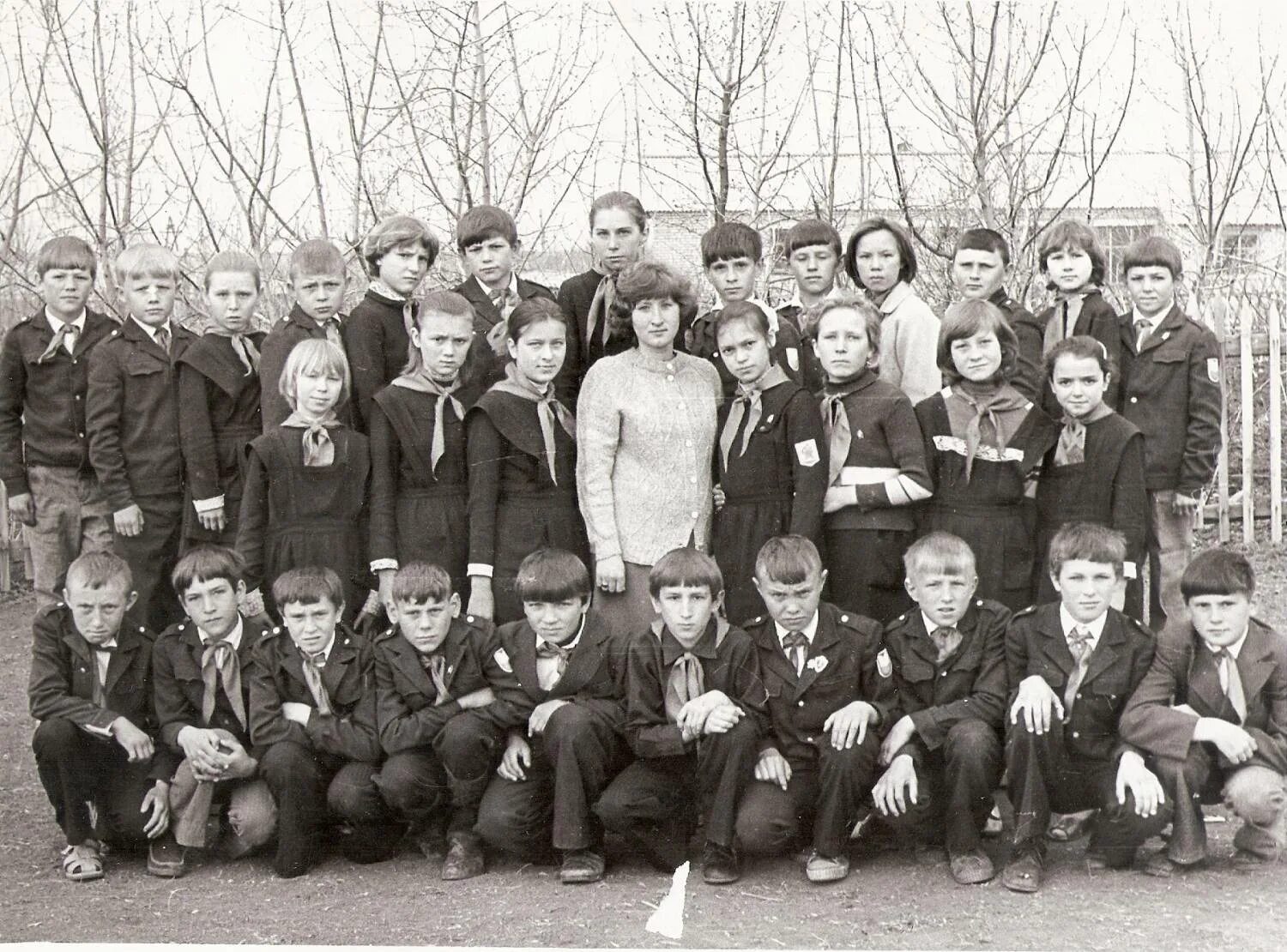 чилгирская школа выпуск 1984 года. средняя школа выпуск 1984 год. школа 1984. школа 1984. нурек школа 1.