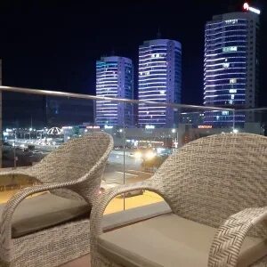 Lounge 12