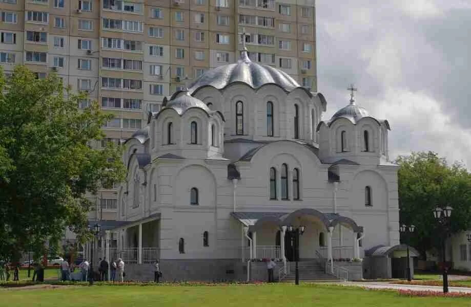 Служба в некрасовке в церкви. Храм покрова пресвятой богородицы в некрасовке. храм в некрасовке на вольской. церковь иконы божией матери воспитание, москва. храм воспитание в некрасовке.