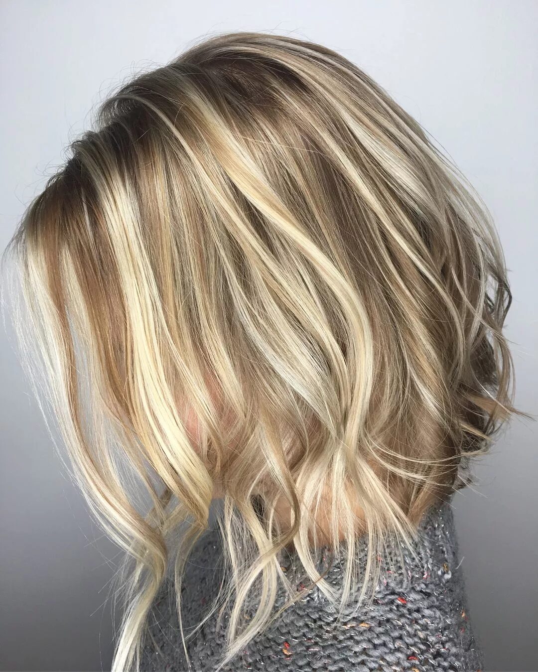 лонг боб колорирование. колорирование волос на светлые средние. мажимеш на русые. колорирование на русые волосы. колорирование волос на светлые средние.