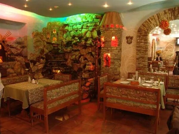 Кафе красная шапочка сясьстрой. Кафе камелот меню. Кафе камелот сясьстрой меню суши роллы. Кафе камелот сясьстрой меню суши роллы. Кафе камелот сясьстрой.