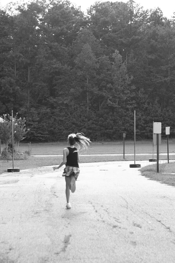 I can running away. Run away. running away. run runaway. leaving you.