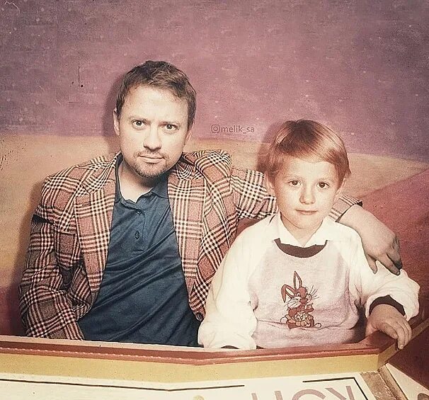 Андрей Гайдулян и Валентина Рубцова в новом ситкоме "САШАТАНЯ" с 3 июня по будня
