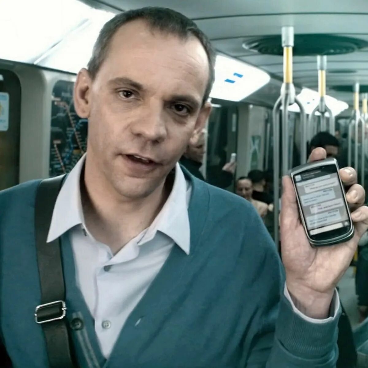 Первый смс сообщения. Инженер нейл пэпуорс.. первое смс сообщение. vodafone нейл пэпуорс.
