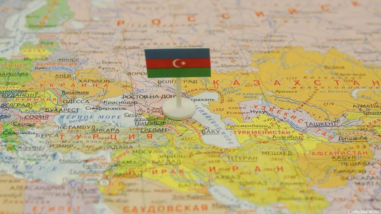 Работает ли мир в азербайджане. Карта России и Украины. Карта Азербайджана с флагом. Карта Россия Азербайджан Украина.