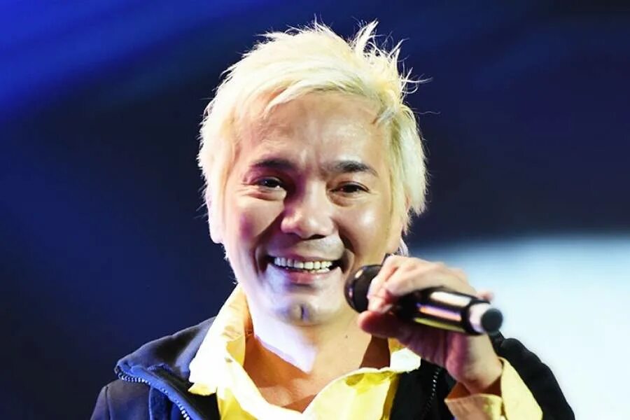 солист иванушек олег яковлев. олег яковлев 2017. иванушки сорин яковлев. группа иванушки яковлев. иванушки интернешнл умерший солист.