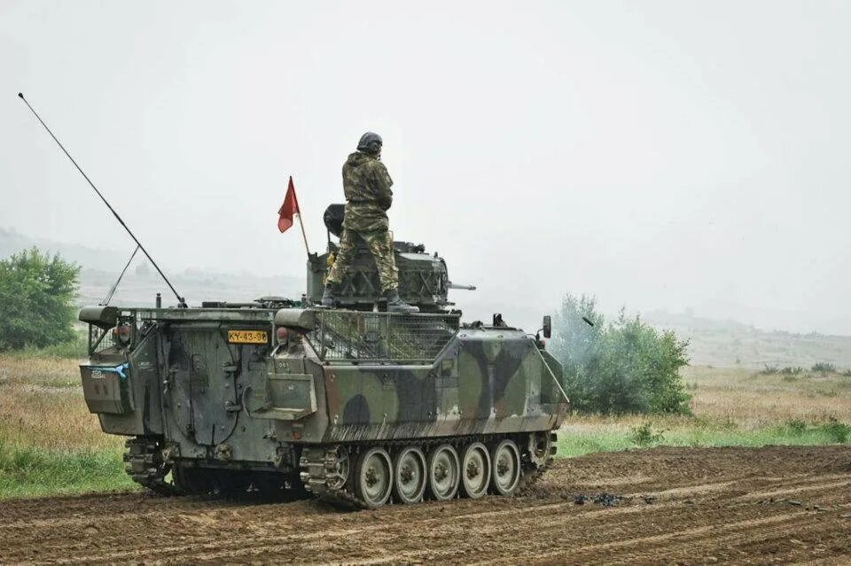 Ypr 765. Бтр ypr-765. ypr-765 боевая машина. ypr 765 бронетранспортер.