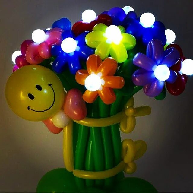 Роща из шаров. Фигуры из воздушных шаров. Цветы из шаров. Букет цветов из воздушных шаров. Букетики из шаров воздушных.
