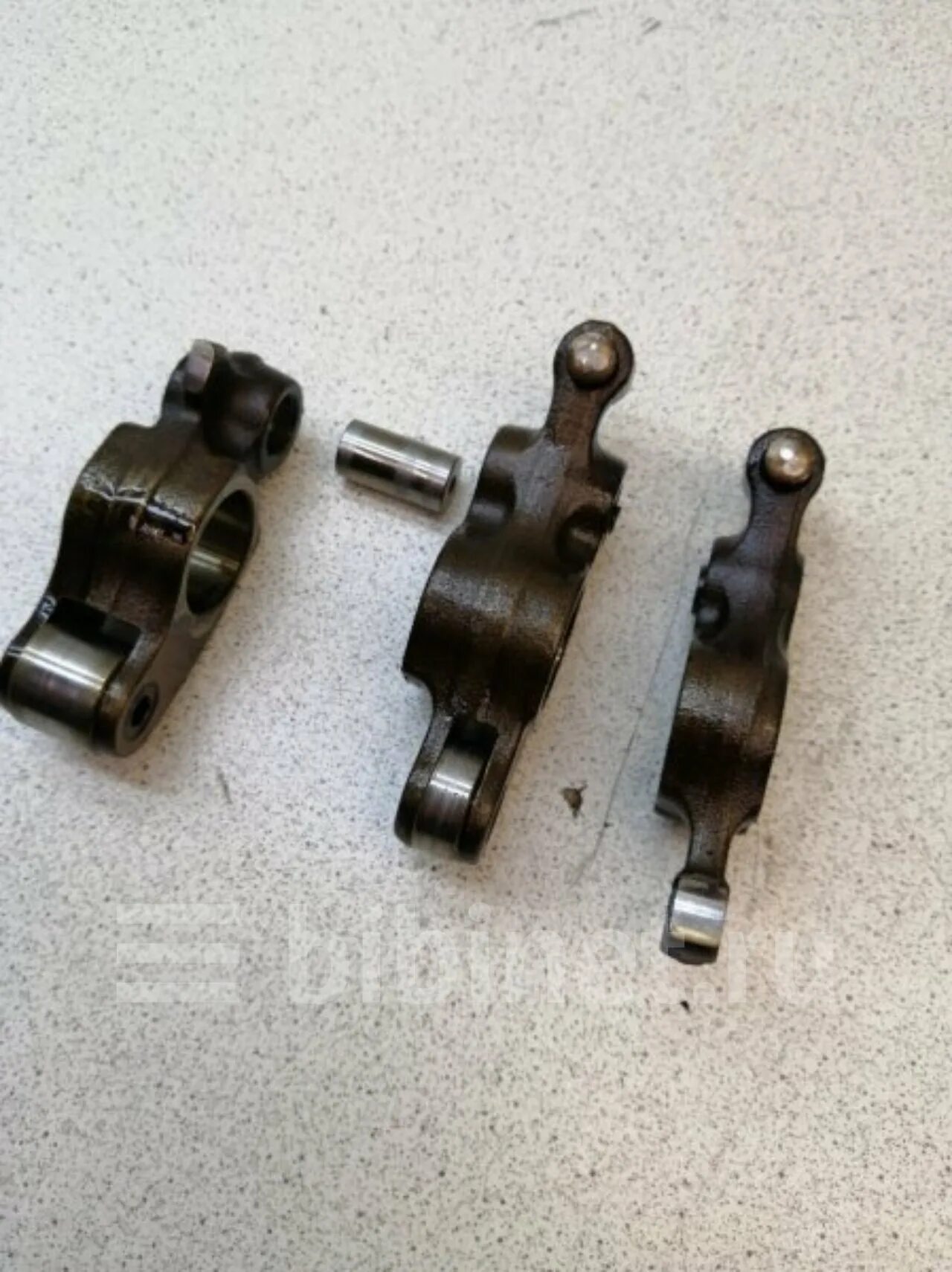 Рокер автомобиля. Рокер honda. коромысла хонда одиссей f23a. рокер клапана mb 1.6-5.5. успокоители рокеров на хонда аккорд 7.