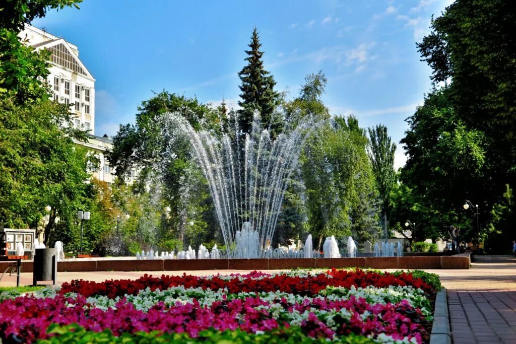 Воронеж кольцовский парк,фонтан. Воронеж парк кольцовский сквер. Кольцовский сквер воронеж осенью. Кольцовский сквер воронеж. Воронеж площадь ленина кольцовский сквер.