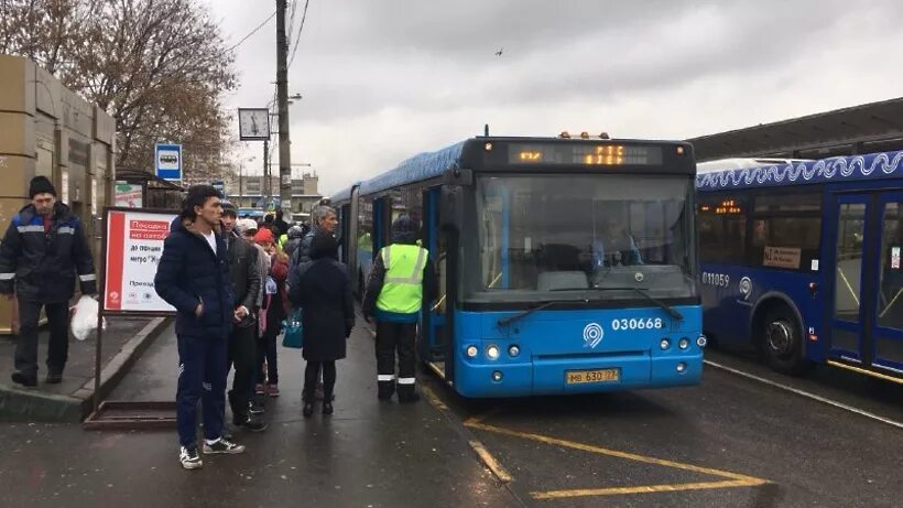 Автобус метро Выхино метро. Автобус Котельники Выхино. Автобус Выхино Москвы. Автобусы в метро Выхино.