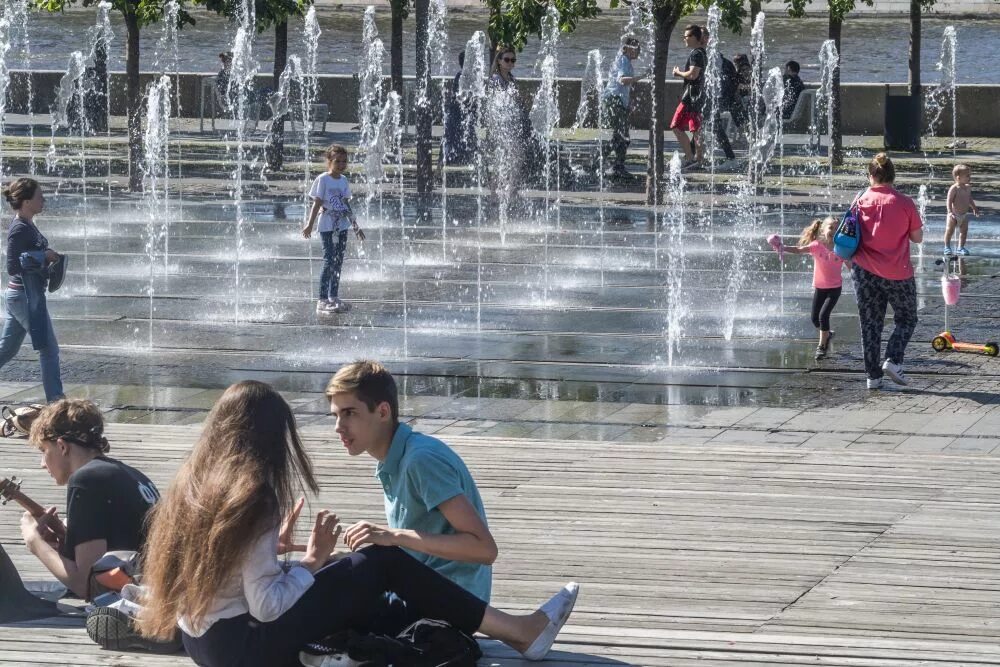 Температура в волгограде сегодня. Жара в Волгограде. Метеослужба Волгоград. Погода в Волгограде. Синоптик Волгоград.