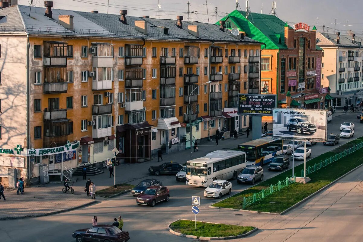 Купить в городе усть каменогорск. Казахстан город Усть-Каменогорск. Город Усть-Каменогорск Восточно-Казахстанской. Усть-Каменогорск площадь города. Город в Казахстане Усть Каман.