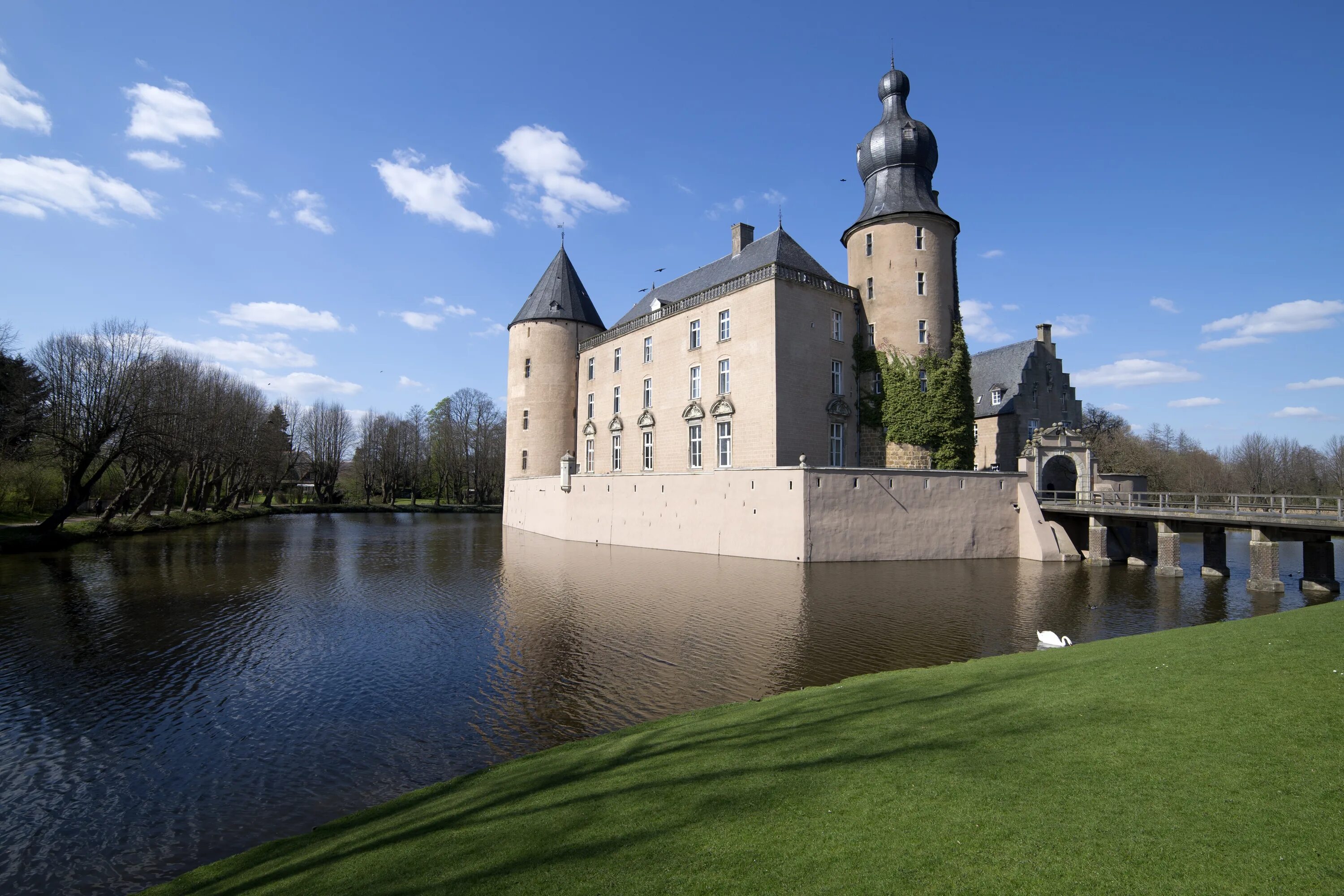 Castle lake