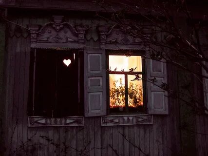 А ночь стоит стоит в окне