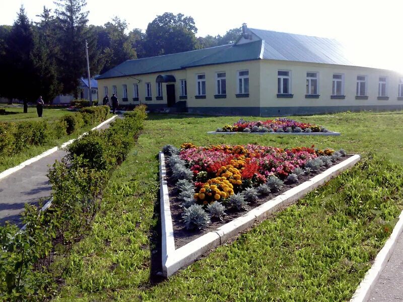 Областной геронтологический центр ветеранов войны и труда орел. Дом интернат болхов орловская область. Геронтологический центр орел. Орловский дом престарелых. Дом престарелых в ахангаране.