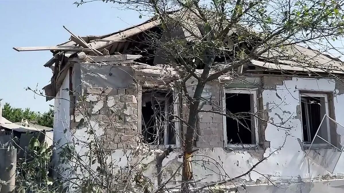 Обстрел валуек сегодня. Обстрел белгородской области. валуйки после обстрела. валуйки белгородская область обстрел. валуйки белгородская область разрушения.