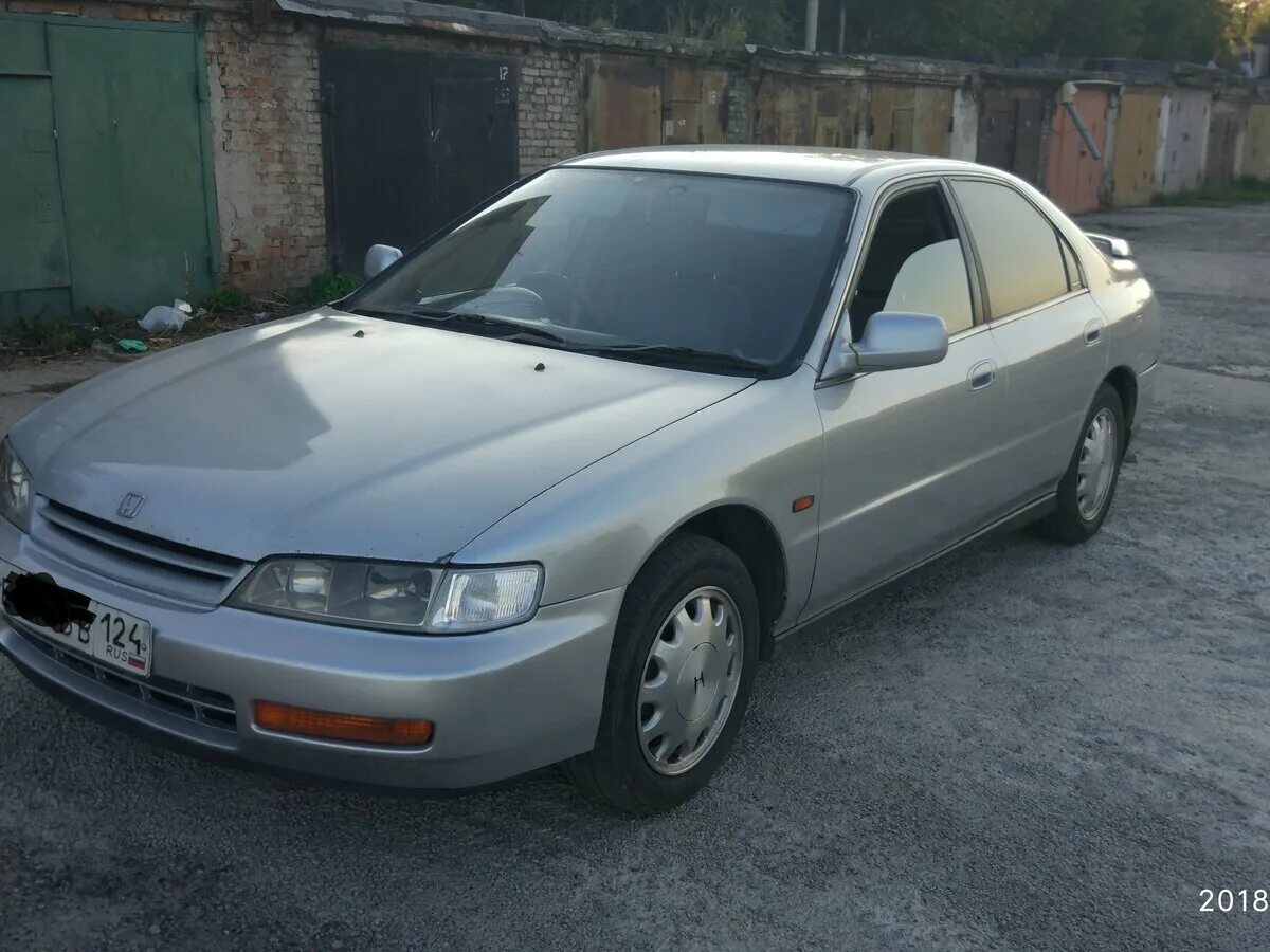 Хонда 95 год. Honda Accord 1.9 at, 1998. Хонда Аккорд 1995 года. Хонда Аккорд 95 года. Хонда Аккорд 5 американец 95 года.