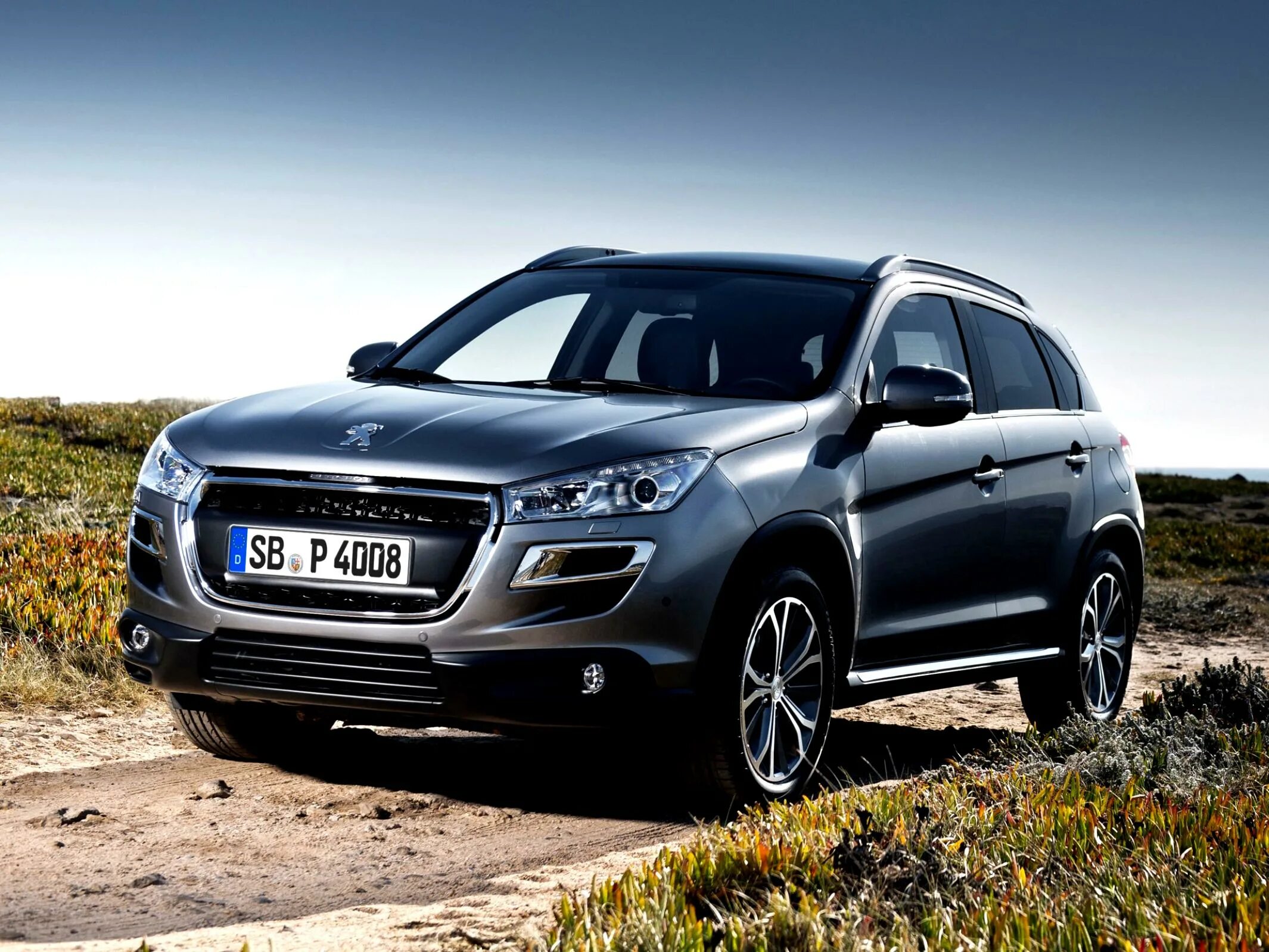 Купить кроссовер за 1500000. Peugeot 4008. Peugeot 4008 2012. Пежо 4008 новый. Peugeot кроссовер 4008.