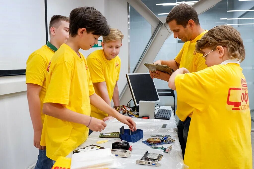 Знание программы 1с что это. Курсы 1с предприятие. Курсы бухгалтерии. Компьютерные курсы программа обучения. Курсы бухгалтера.