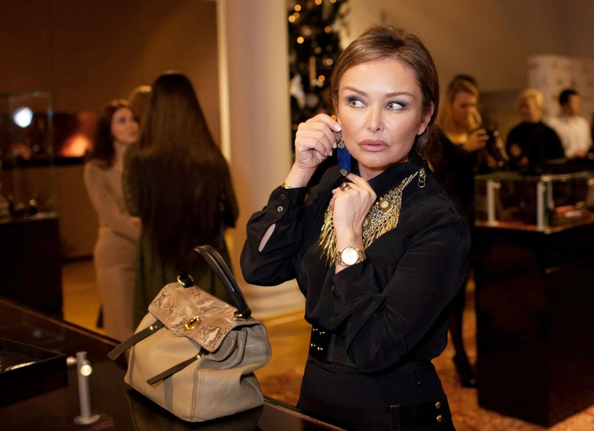 Жена маликова до и после. Елена вячеславовна изаксон. елена маликова. елена маликова изаксон. маликова елена вячеславовна.