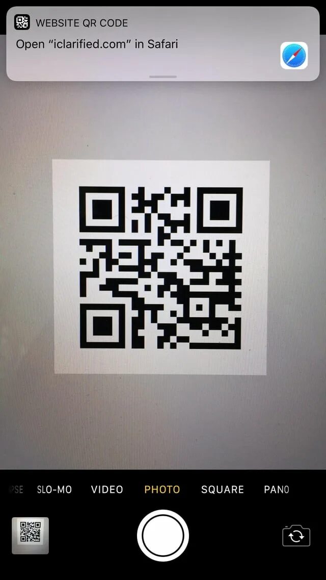 Как отсканировать qr скриншот. QR код. Смартфон QR код. QR на айфоне. QR код приложение.