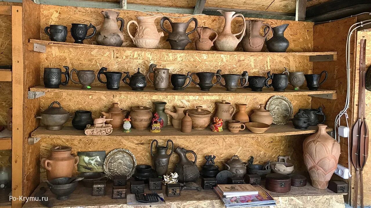 Старинные предметы быта. Деревенская утварь. Домашняя утварь посуда. Старинная утварь. Крымское ханство утварь.
