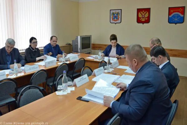 Сайт администрации донецка ростовской. Сайт администрации города Донецка Ростовской области. Мэр Донецка Ростовской области. Мэр города Донецка Ростовской области 2020. Администрация города Донецка.