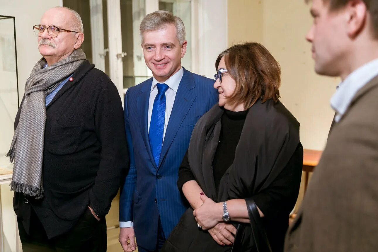 Фото петра кончаловского сына. Кибовский с женой. жена кибовского. сестра кибовского. саша михалкова художник внучка кончаловского.