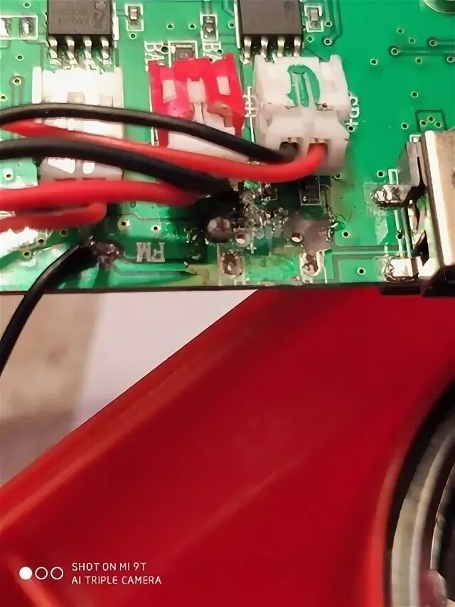 Как заряжать колонку без гнезда зарядки. Плата китайской колонки tg125. плата от портативной колонки. платы для портативных колонок. разъём зарядки для колонок.