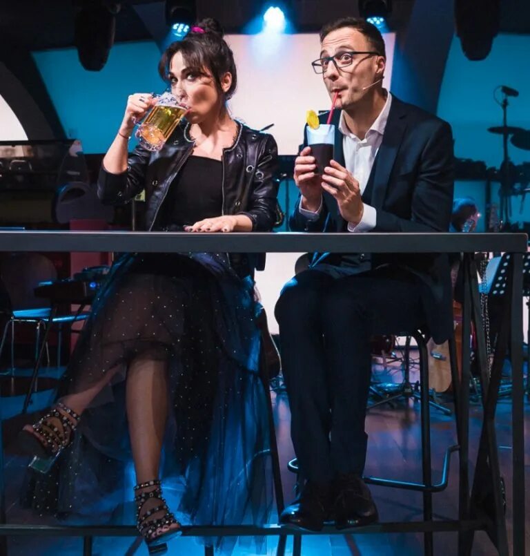 Мюзикл первое свидание билеты. Мюзикл первое свидание мдм афиша. Афиша мюзикл первое свидание. Бродвейский мюзикл первое свидание. Афиша мюзикл первое свидание.